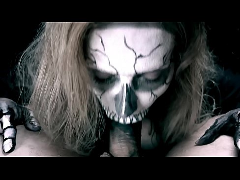 ❤️ Demon cailín sucking coileach lena béal dubh agus shlogtha cum. ❤❌  Porn  uainn ga.8kpornvids.ru ❌️❤